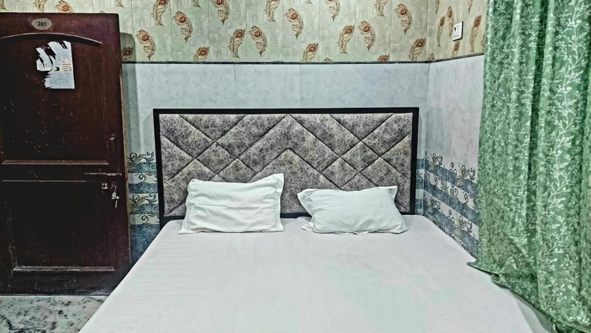 Shri Krishna Kripa Ashram Guest house
