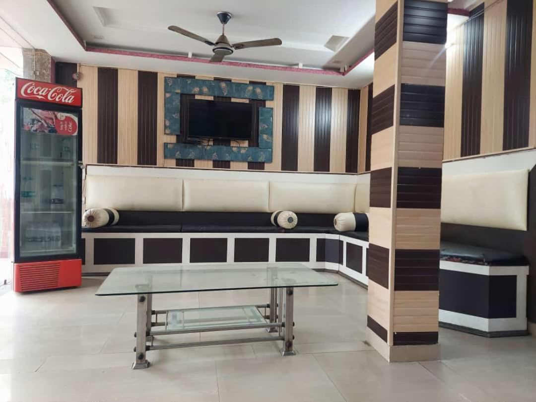 Shri Krishna Kripa Ashram Guest house Vrindavan