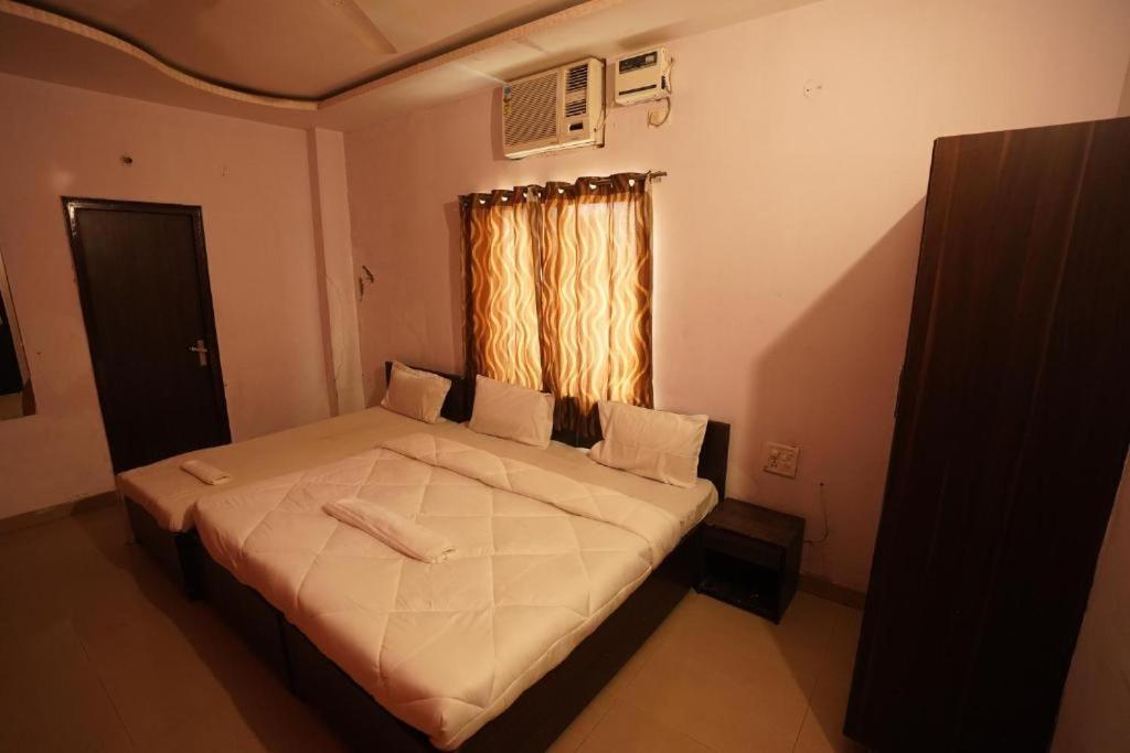 Shri Krishna Kripa Ashram Vrindavan